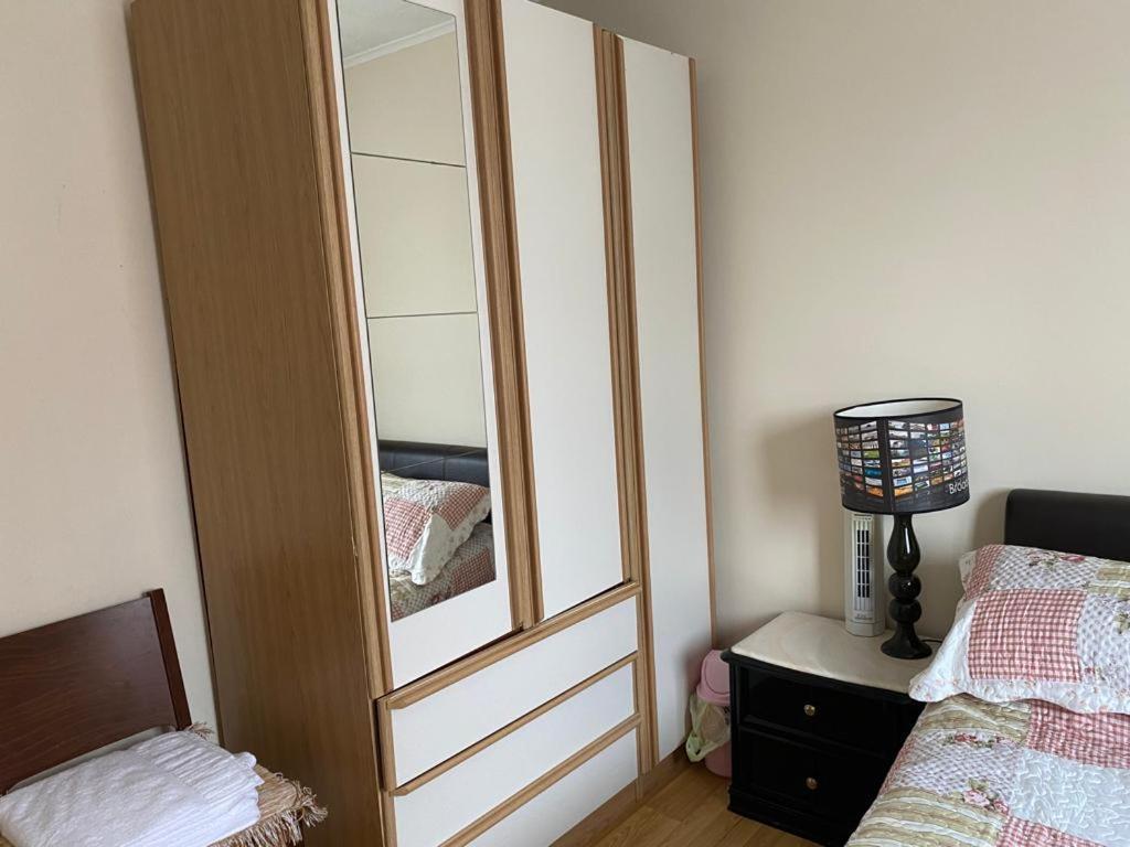 Specious Room In Northolt Northolt  Exterior photo